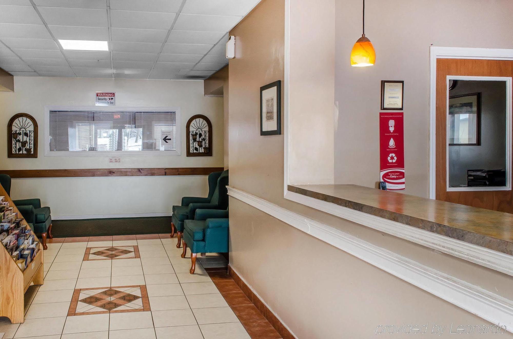 Econo Lodge Inn & Suites Denver Buitenkant foto