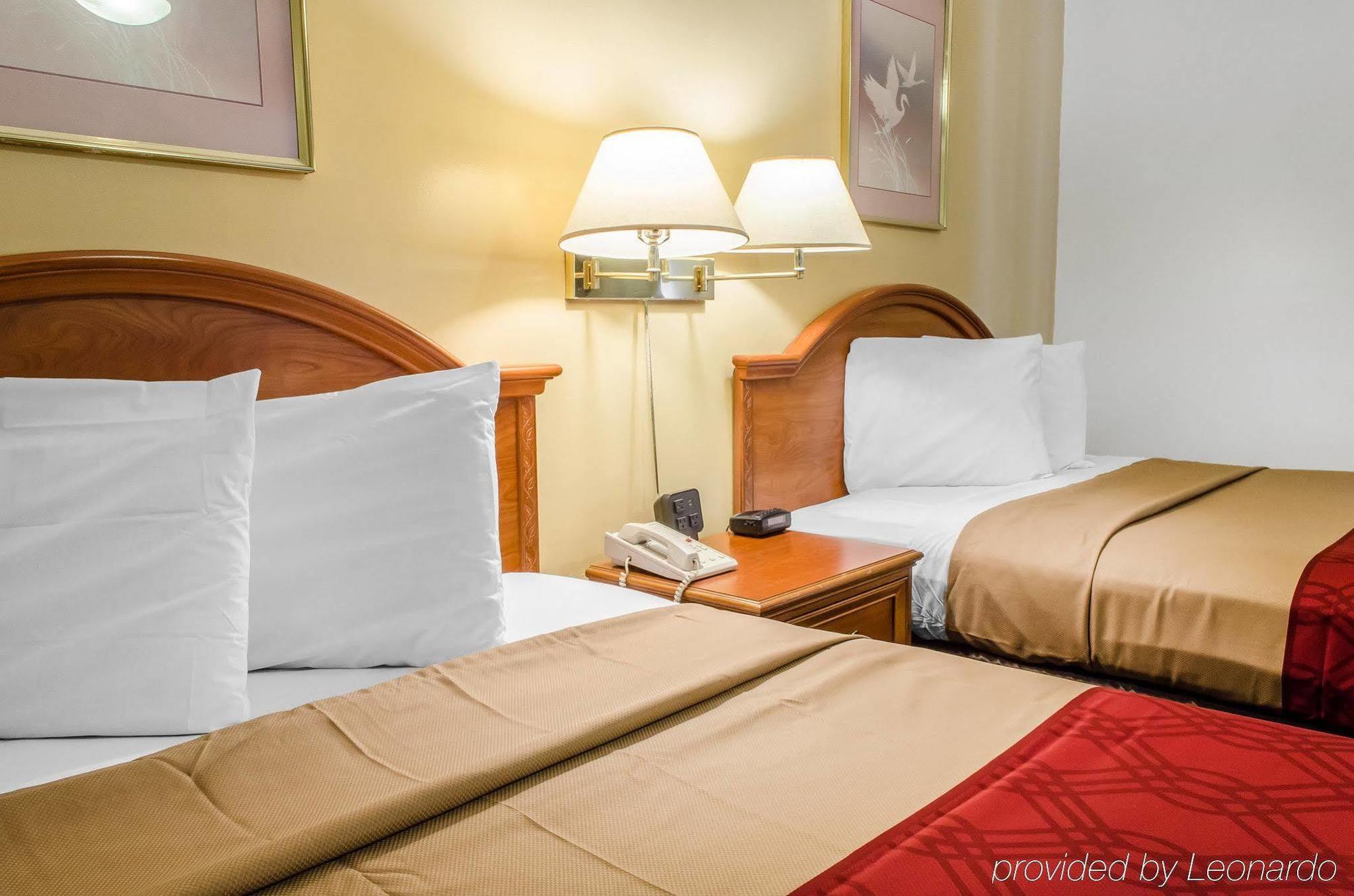 Econo Lodge Inn & Suites Denver Buitenkant foto