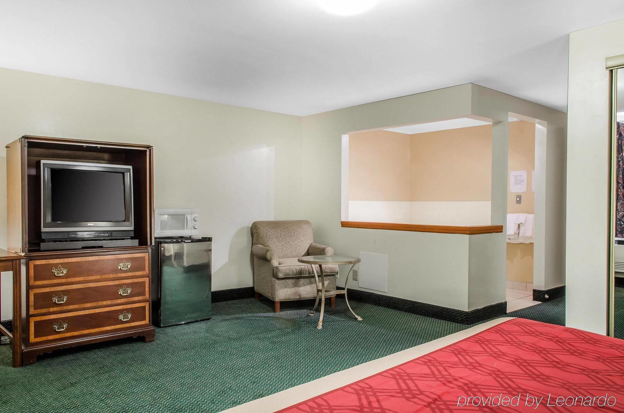 Econo Lodge Inn & Suites Denver Buitenkant foto