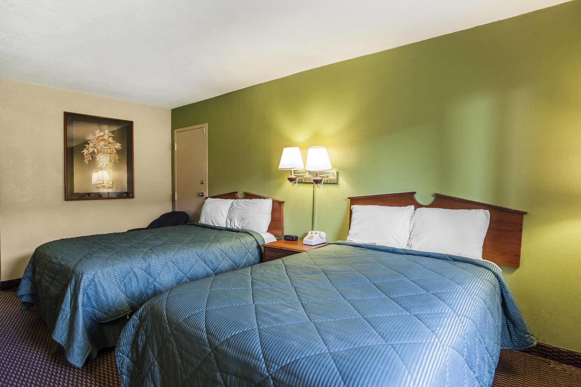 Econo Lodge Inn & Suites Denver Buitenkant foto