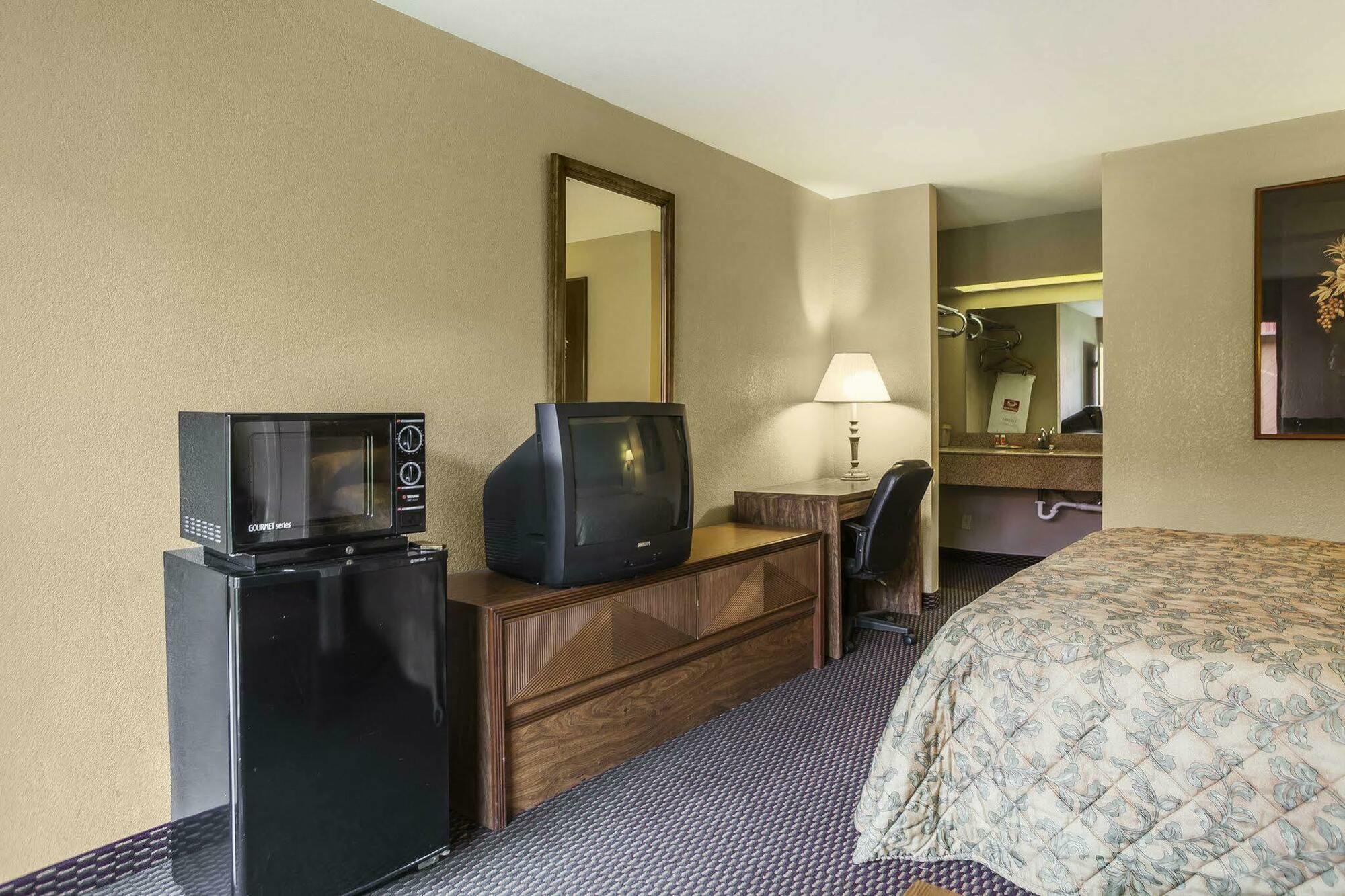 Econo Lodge Inn & Suites Denver Buitenkant foto