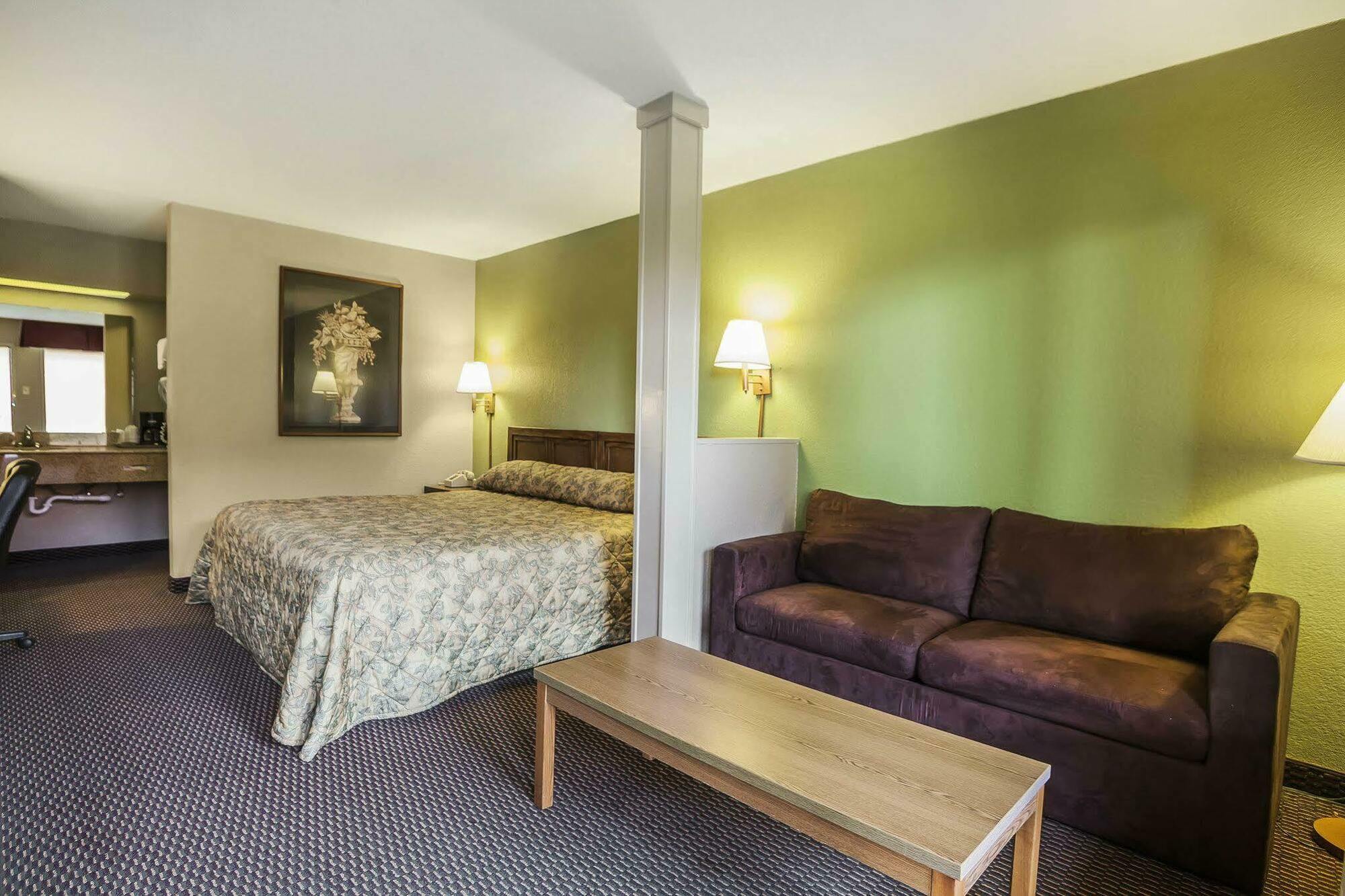 Econo Lodge Inn & Suites Denver Buitenkant foto